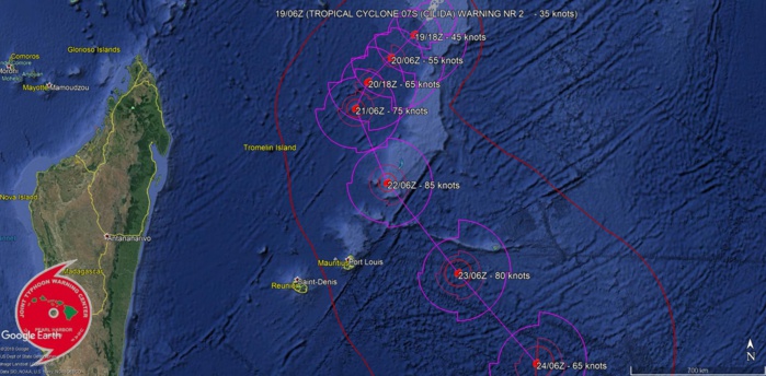 Cliquez sur l'image. NB: "tropical cyclone" en anglais est le terme scientifique qui regroupe les systèmes à l'intensité de dépression, tempête et cyclone(ouragan/typhon).