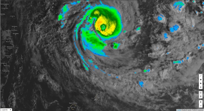 Cliquez sur l'image.Image satellite composite à 07h ce matin.