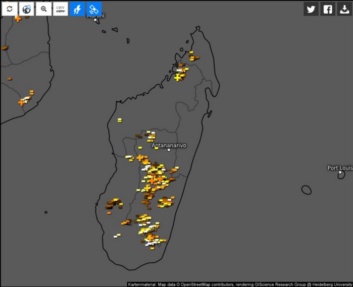 Orages détectés entre 17 et 18h. En blanc les plus récents. https://weather.us/lightning/madagascar