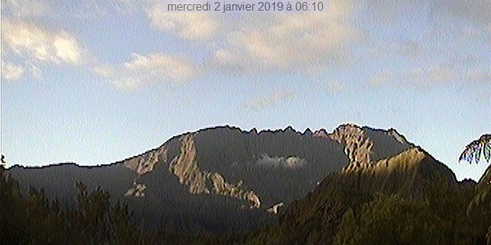 Gros Morne/Massif du Piton des Neiges. Merci au grand Loïc Abadie d'avoir repéré l'erreur et de m'avoir prévenu.