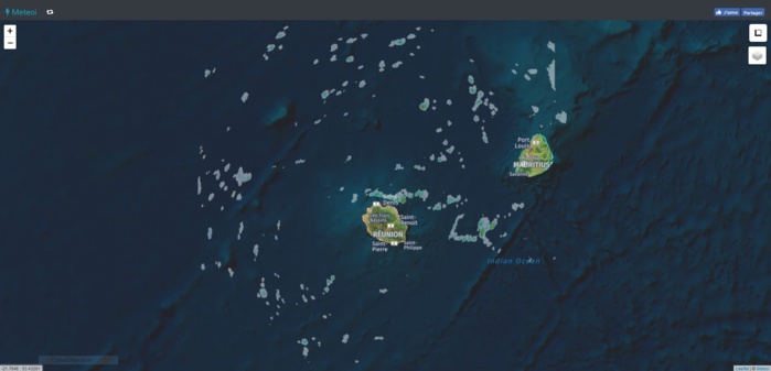 Les nuages et les averses sont nettement plus nombreux dans notre voisinage. Quelques petits foyers modérément actifs sont au large des côtes nord est de la Réunion. Image radar de 07h15. https://www.meteoi.re/ Les nuages et les averses sont nettement plus nombreux dans notre voisinage. Quelques petits foyers modérément actifs sont au large des côtes nord est de la Réunion. Image radar de 07h15. https://www.meteoi.re/