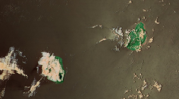 Noaa 20 à 13h30: le traitement en fausses couleurs de l'image ne met pas en évidence de foyer actif sur la Réunion(pas de couleur rose). Noaa 20 à 13h30: le traitement en fausses couleurs de l'image ne met pas en évidence de foyer actif sur la Réunion(pas de couleur rose).