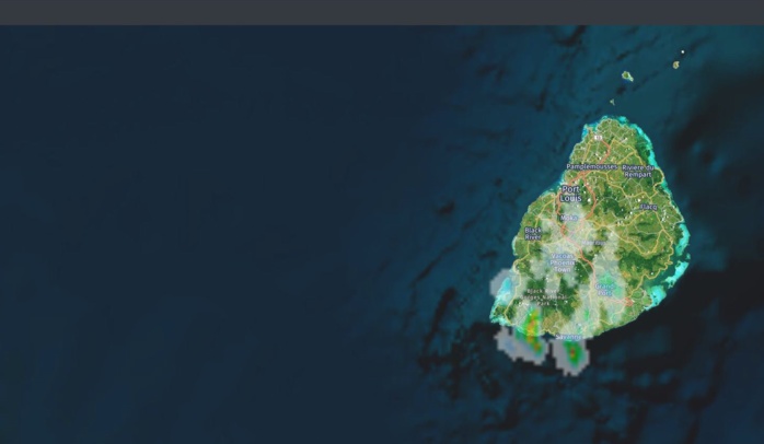 Maurice: image radar à midi. Des averses déjà bien notées sur le quart sud ouest de Maurice. Crédit: https://www.meteoi.re