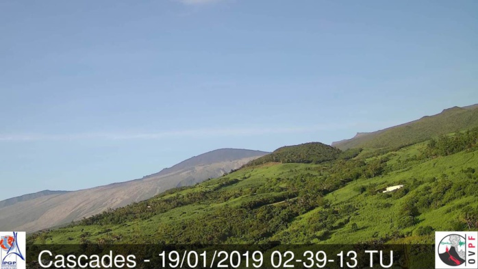 Les flancs est du volcan réunionnais dépourvus du moindre nuage ce qui n'est pas si fréqent que cela. Crédit http://www.meteo-reunion.com/