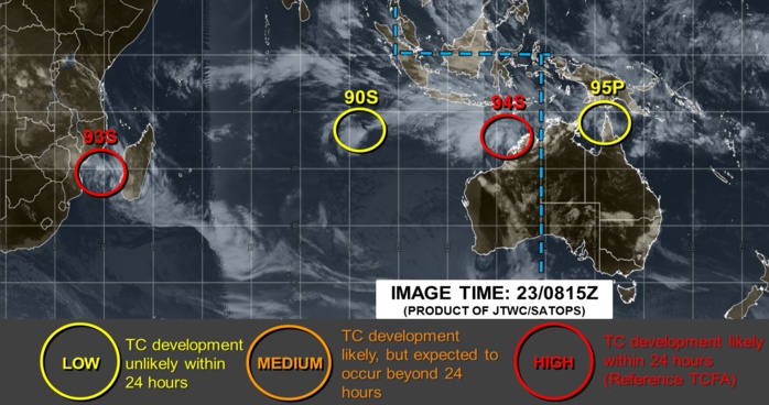 Carte du JTWC mise à jour 12h15. 3 systèmes sont suivis sur le Sud Indien: 93S, 90S et 94S. Un autre système se trouve sur le Sud Pacifique: 95P. Les deux systèmes en rouge ont des chances élevées d'atteindre le stade de dépression tropicale dans les prochaines 24H.