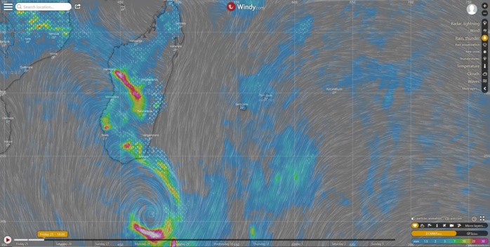 La situation "vue" par le modèle européen en fin d'après midi aujourd'hui. L'activité pluvio-orageuse est encore concentrée sur Madagascar pour le moment mais à l'avant le temps devient de plus en plus humide sur les Iles Soeurs.