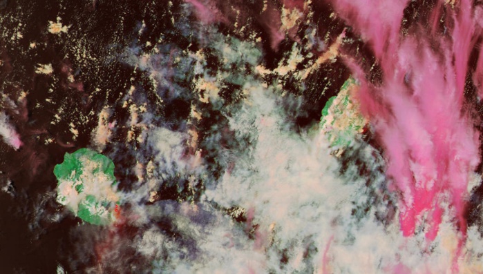 Les Iles Soeurs capturées par le satellite NPP à 14heures aujourd'hui. Les Iles Soeurs capturées par le satellite NPP à 14heures aujourd'hui.