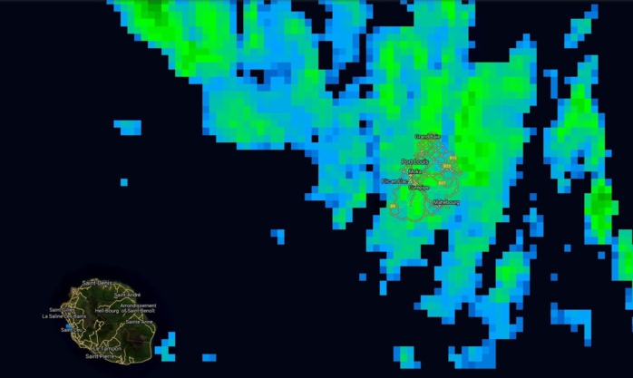 Satellite à 13h: les conditions devraient progressivement s'améliorer cet après midi.