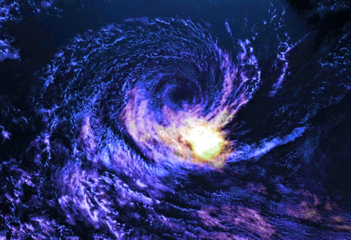 Le 02 Février à 10h. Jolie circulation résiduelle pour RILEY(11S) alors au niveau de 94°est. Satellite géostationnaire chinois Fy2G. Crédit image A.Banks, image que j'ai "enhanced". Le 02 Février à 10h. Jolie circulation résiduelle pour RILEY(11S) alors au niveau de 94°est. Satellite géostationnaire chinois Fy2G. Crédit image A.Banks, image que j'ai "enhanced".