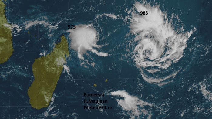 Météosat à 10h ce matin. R.Maujean. Météosat à 10h ce matin. R.Maujean.
