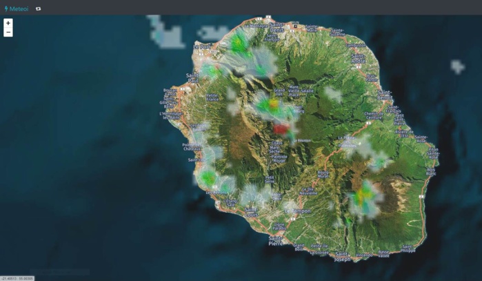 Radar à 13h33. Crédit image: https://www.meteoi.re Radar à 13h33. Crédit image: https://www.meteoi.re