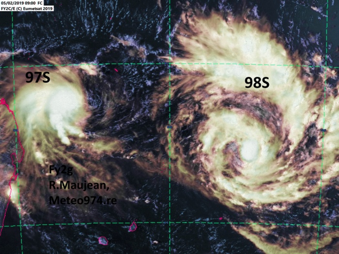 Satellite Fy2g à 13heures. Image que j'ai "enhanced".
