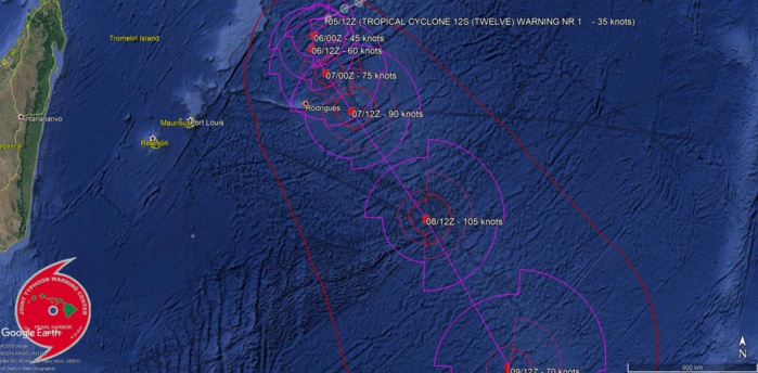 12S a été baptisé par MMS/Vacoas. La prévision du JTWC anticipe un passage au plus près de Rodrigues à environ 180km au nord est de l'île dans la journée de jeudi. NB: "tropical cyclone" est le terme scientifique en anglais qui englobe les dépressions, tempêtes et cyclones tropicaux.