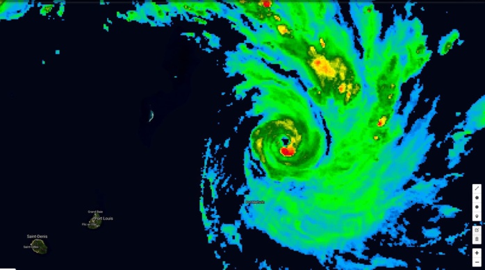 Photo satelliite de 17h. Photo satelliite de 17h.