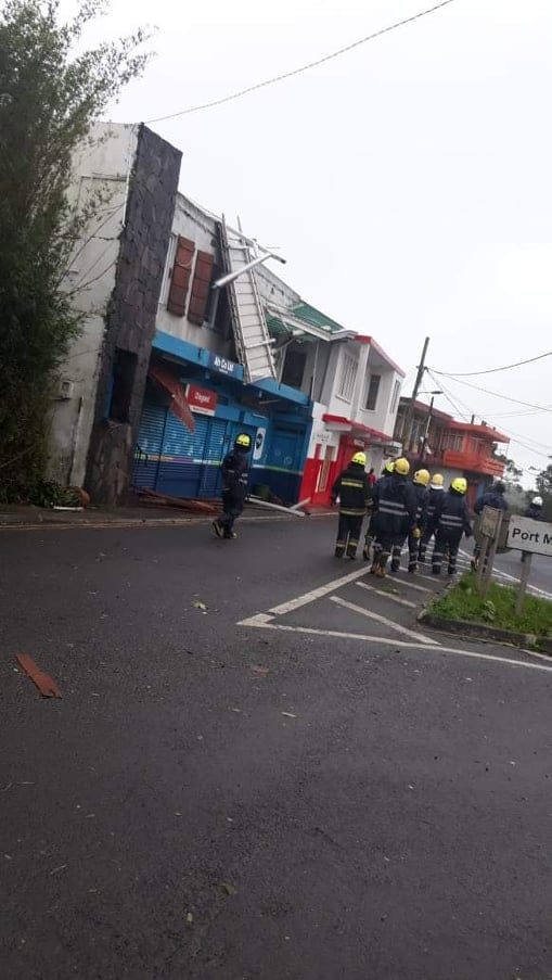 Passage du GELENA à proximité de Rodrigues:  quelques photos envoyées par notre correspondant .