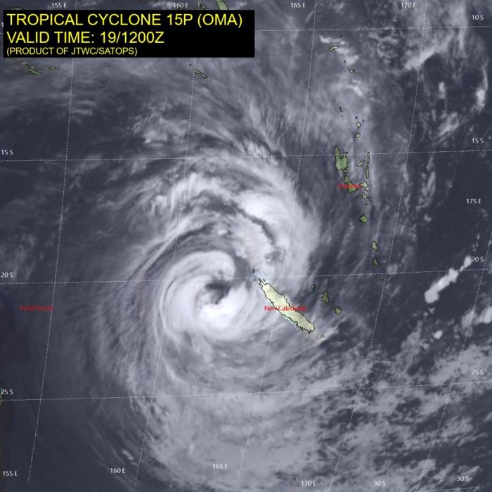 15UTC:  Cyclone OMA(15P) Category 1 US may intensify to Category 2 within 12hours