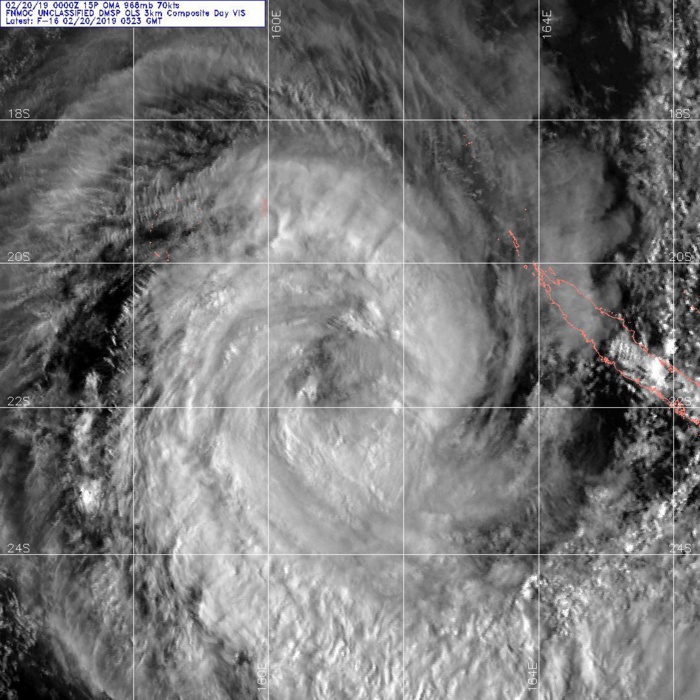 09UTC: cyclone OMA(15P): slow-moving and forecast to weaken next 5 days