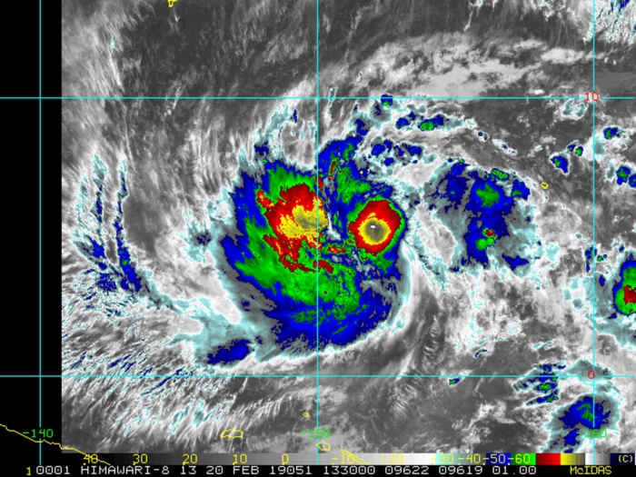 15UTC: WUTIP(02W) intensifying and forecast to reach CAT3 US in less than 2 days while approaching the Guam/Yap area