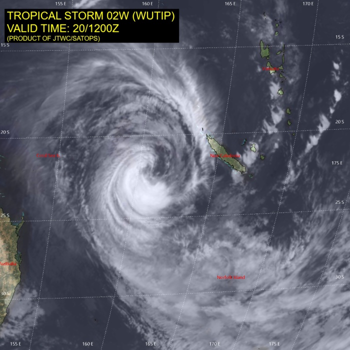 15UTC: cyclone OMA(15P): slow-moving and slowly weakening, changed forecast track after 48hours