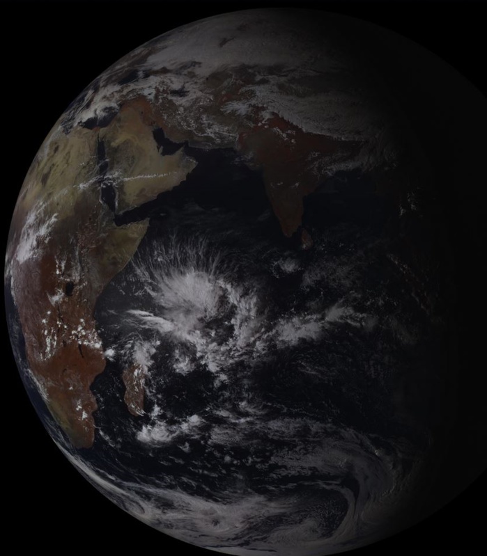 La zone vue par le satellite géostationnaire russe à 15heures. La zone vue par le satellite géostationnaire russe à 15heures.