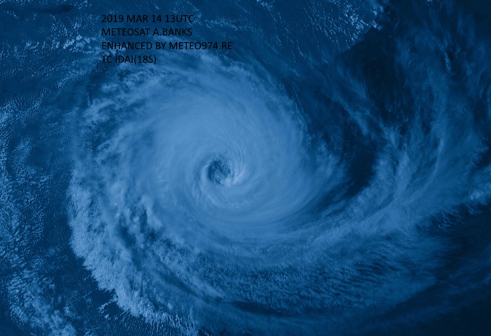 15UTC: Cyclone IDAI(18S) life-threatning category 3 US set to make landfall very close to Beira shortly before 12 hours 15UTC: Cyclone IDAI(18S) life-threatning category 3 US set to make landfall very close to Beira shortly before 12 hours