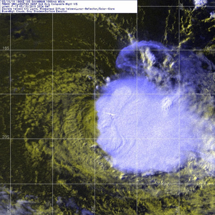 2024UTC. LUNAR REFLECTION. CONVECTION TRYING TO BE CLOSER TO THE CENTER BUT CYCLONE STILL DEALING WITH VERTICAL WIND SHEAR