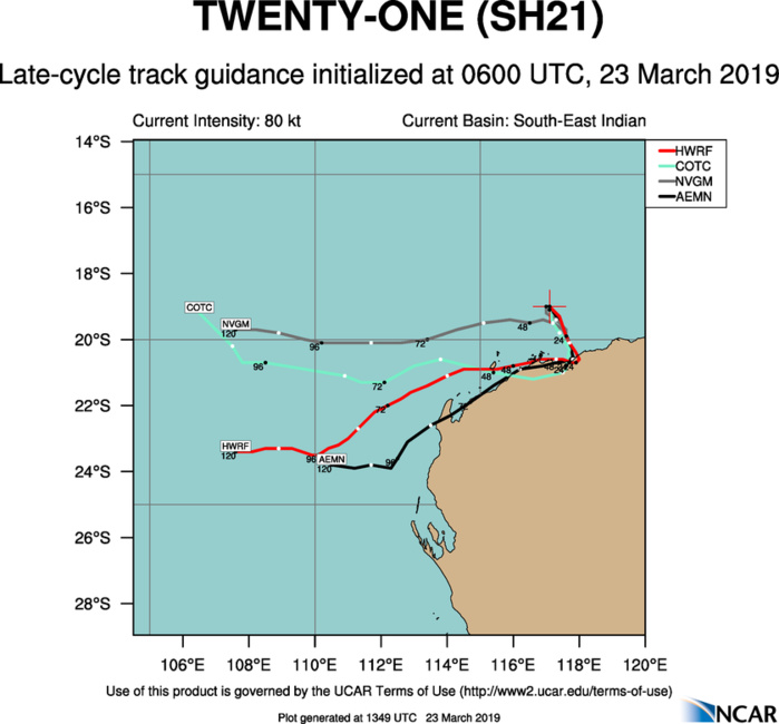 15UTC: VERONICA(21S) category 2 US, 165km northwest of Port Hedland, slowly approaching the coast 
