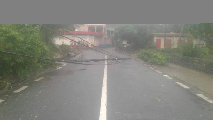 15h: Cyclone intense Joaninha à Rodrigues: photos de cet après midi à Rodrigues