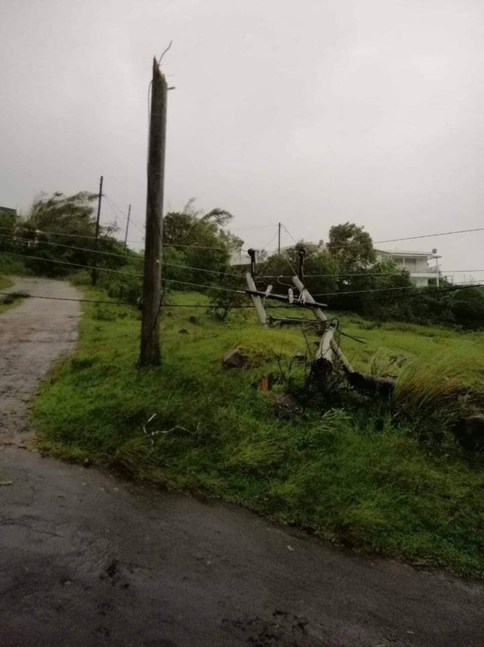 15h: Cyclone intense Joaninha à Rodrigues: photos de cet après midi à Rodrigues