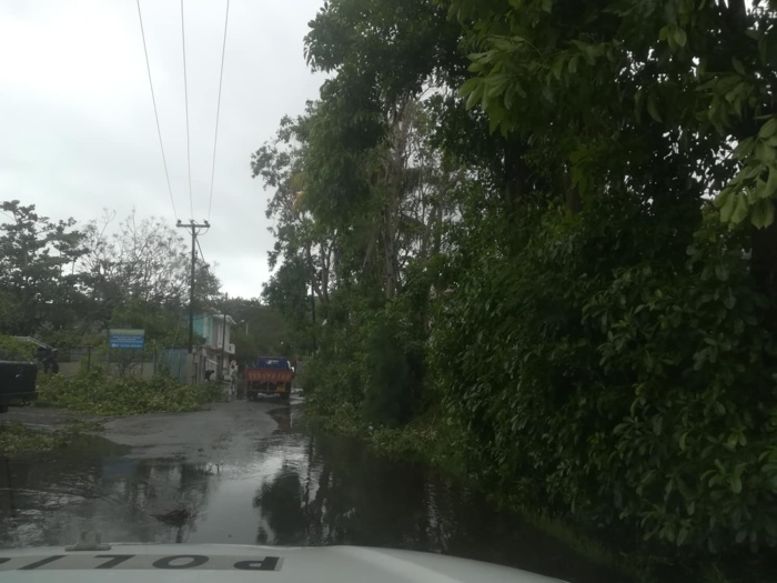 Rodrigues: le cyclone intense JOANINHA s'éloigne, quelques photos sur place ce matin Rodrigues: le cyclone intense JOANINHA s'éloigne, quelques photos sur place ce matin