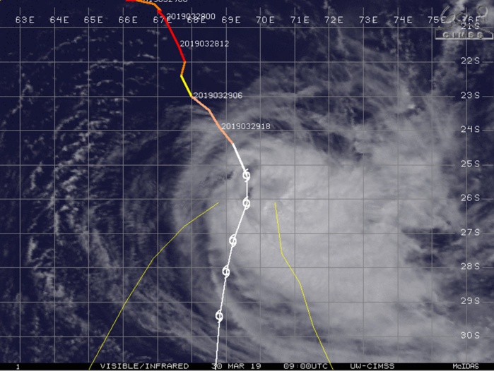 09UTC: JOANINHA(22S) still has estimated winds gusting near 140km/h 09UTC: JOANINHA(22S) still has estimated winds gusting near 140km/h