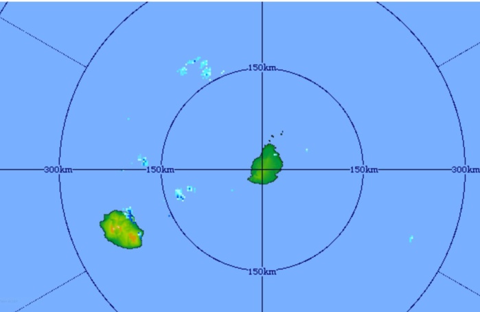 Radar de Trou Aux Cerfs/Maurice. Image de 5h31 centrée sur les Iles Soeurs. Courtesy MMS/Vacoas. Quelques averses touchent la région de Saint André notamment.