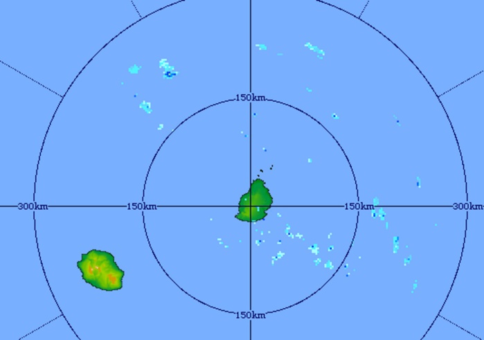 Image du radar de Trou Aux Cerfs centrée sur les Iles Soeurs. Quelques averses sur la zone. Crédit image MMS
