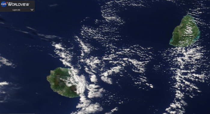 La REUNION et MAURICE vues par le satellite Terra ce matin à 10heures.