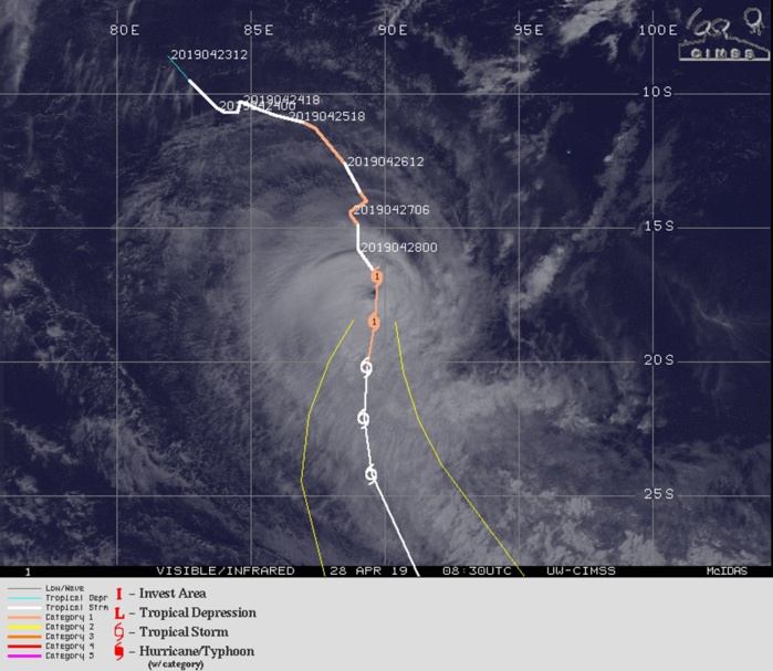 09UTC: TC LORNA(25S) near peak intensity, forecast to be extratropical in 72hours