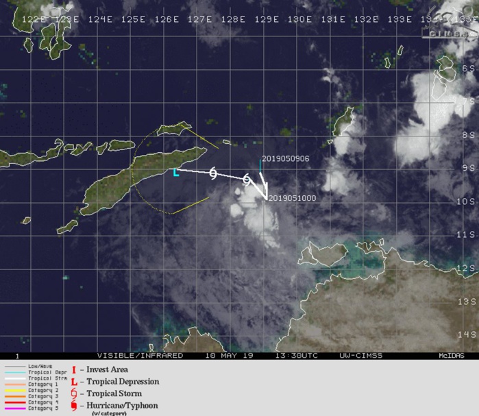 TC 26S LOCATED TO THE EAST OF TIMOR. FORECAST TO WEAKEN NEXT 12/24H