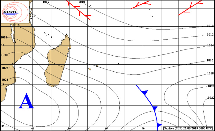Carte d'analyse de surface établie à 4heures ce matin. L'anticyclone au sud de la Grande Ile évolue peu. Flux de sud-est modéré sur les Iles Soeurs. MTOTEC