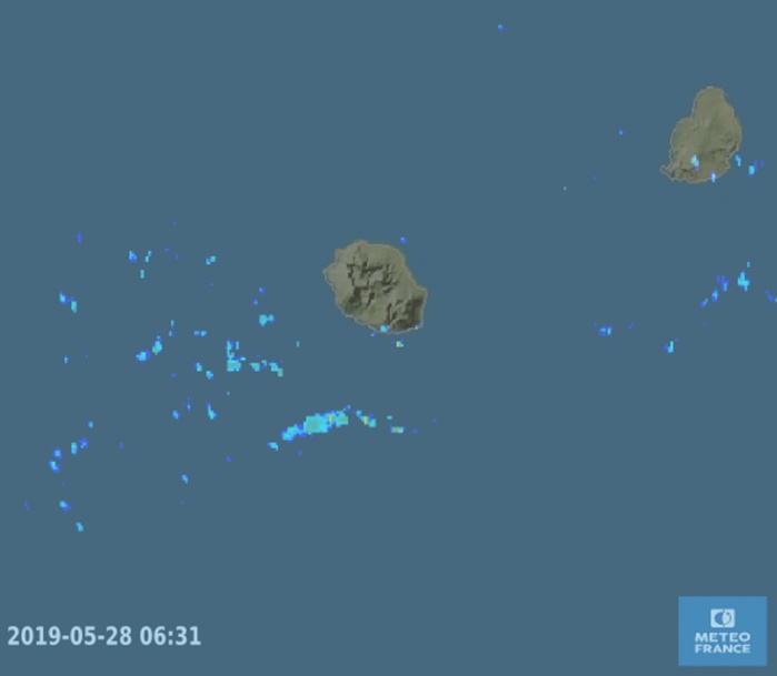 06h30: les radars de Météo France montrent que les averses s'approchent par le sud. 06h30: les radars de Météo France montrent que les averses s'approchent par le sud.