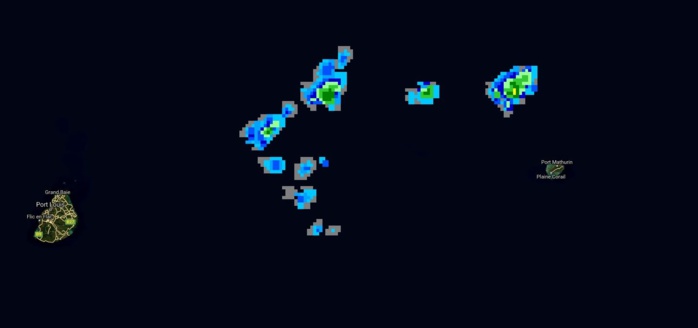 11h30: les analyses satellite montrent que des nuages actifs évoluent toujours au nord-ouest de RODRIGUES.