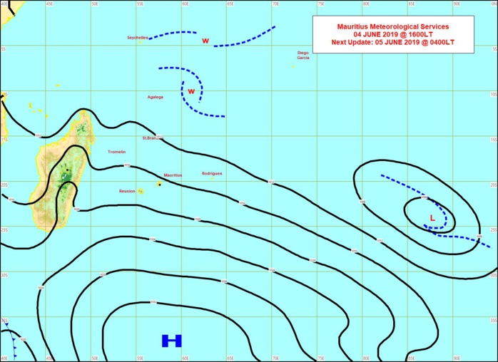 Analyse de la situation en surface à 16heures cet après midi.L'anticylone(H) est toujours positionné au sud des Mascareignes. MMS Analyse de la situation en surface à 16heures cet après midi.L'anticylone(H) est toujours positionné au sud des Mascareignes. MMS
