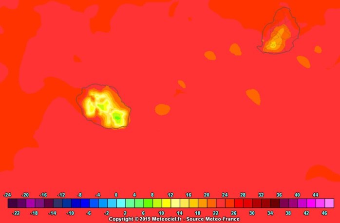 températures indiquées par le modèle Arome à 14heures. Plutôt juste sur le littoral du Sud sauvage METEO FRANCE