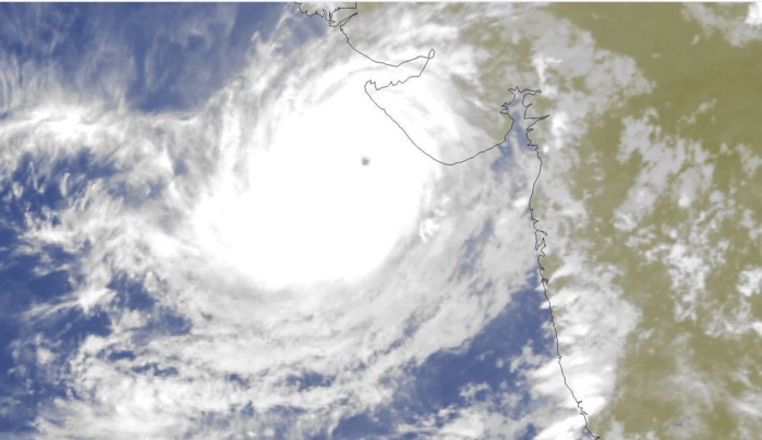 1445UTC: CLEAR-CUT EYE FEATURE