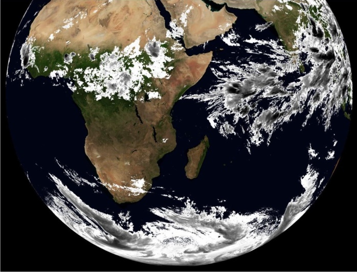 Globe Météosat à 6heures ce matin. La zone des Mascareignes est dépourvue de nuages actifs. ABANKS. Globe Météosat à 6heures ce matin. La zone des Mascareignes est dépourvue de nuages actifs. ABANKS.