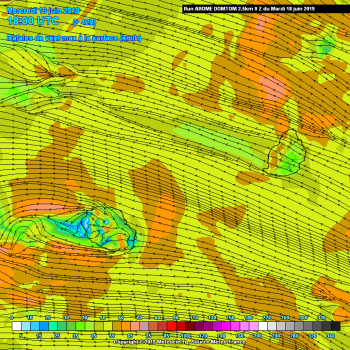 Simulation du modèle Arome en fin de journée de Mercredi. Renforcement des vents dans le voisinage immédiat des Iles Soeurs. METEO FRANCE Simulation du modèle Arome en fin de journée de Mercredi. Renforcement des vents dans le voisinage immédiat des Iles Soeurs. METEO FRANCE