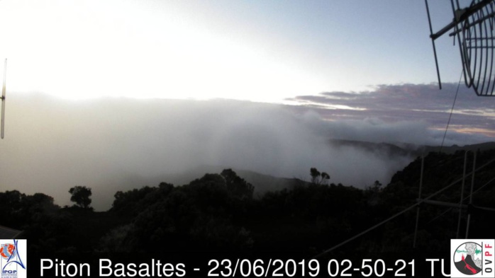 06h50: au volcan ce matin. METEO REUNION 06h50: au volcan ce matin. METEO REUNION