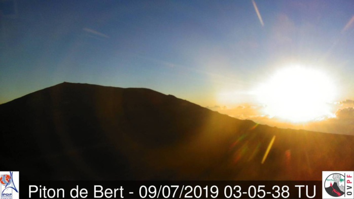 07h05. Le spectacle au volcan. METEO REUNION