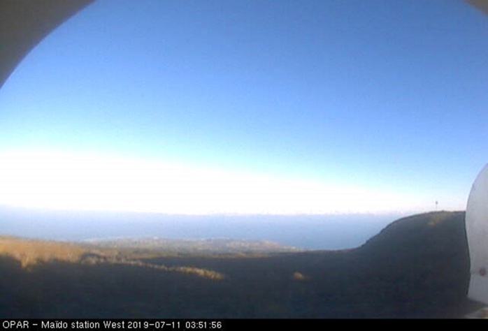 7h50: vue imprenable ce matin au Maïdo. METEO REUNION