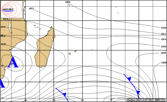 Analyse de surface ce matin. Période de transition avant un retour franc de l'alizé en début de semaine prochaine. MTOTEC Analyse de surface ce matin. Période de transition avant un retour franc de l'alizé en début de semaine prochaine. MTOTEC