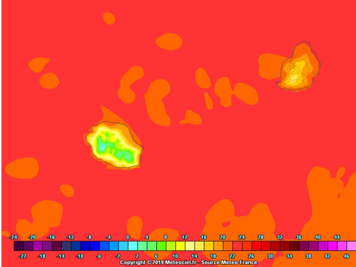 Les analyses indiquent que la température minimale devrait être proche 0° au Maïdo en fin de nuit prochaine. AROME. METEO FRANCE