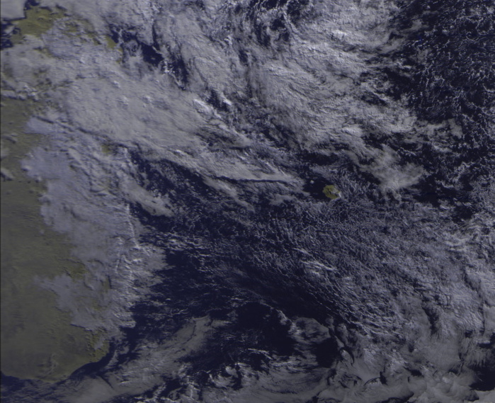 La Réunion et notre région immédiate capturées ce matin à 8h20 par le satellite russe Meteo M N2. Mon pote Jacques Gentil reçoit les images satellites directement chez lui à 4Bornes grâce à une installation péi qu'il perfectionne en ce moment. http://www.maufox.net/weather.htm